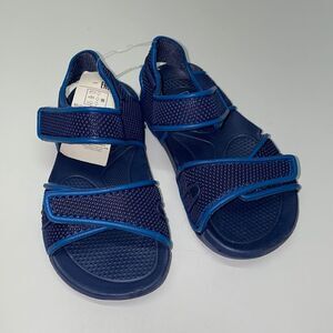 🔥Gap kids shoes  sandals play/water Sz 5/6 New (200)
